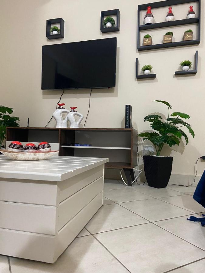 Apartamento Encantador No Guaruja, Praia Da Enseada - Apenas 600M Da Praia ! Kültér fotó